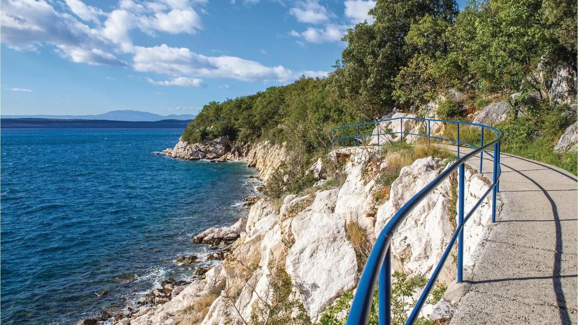 Lovely Apartment In Crikvenica With Wifi